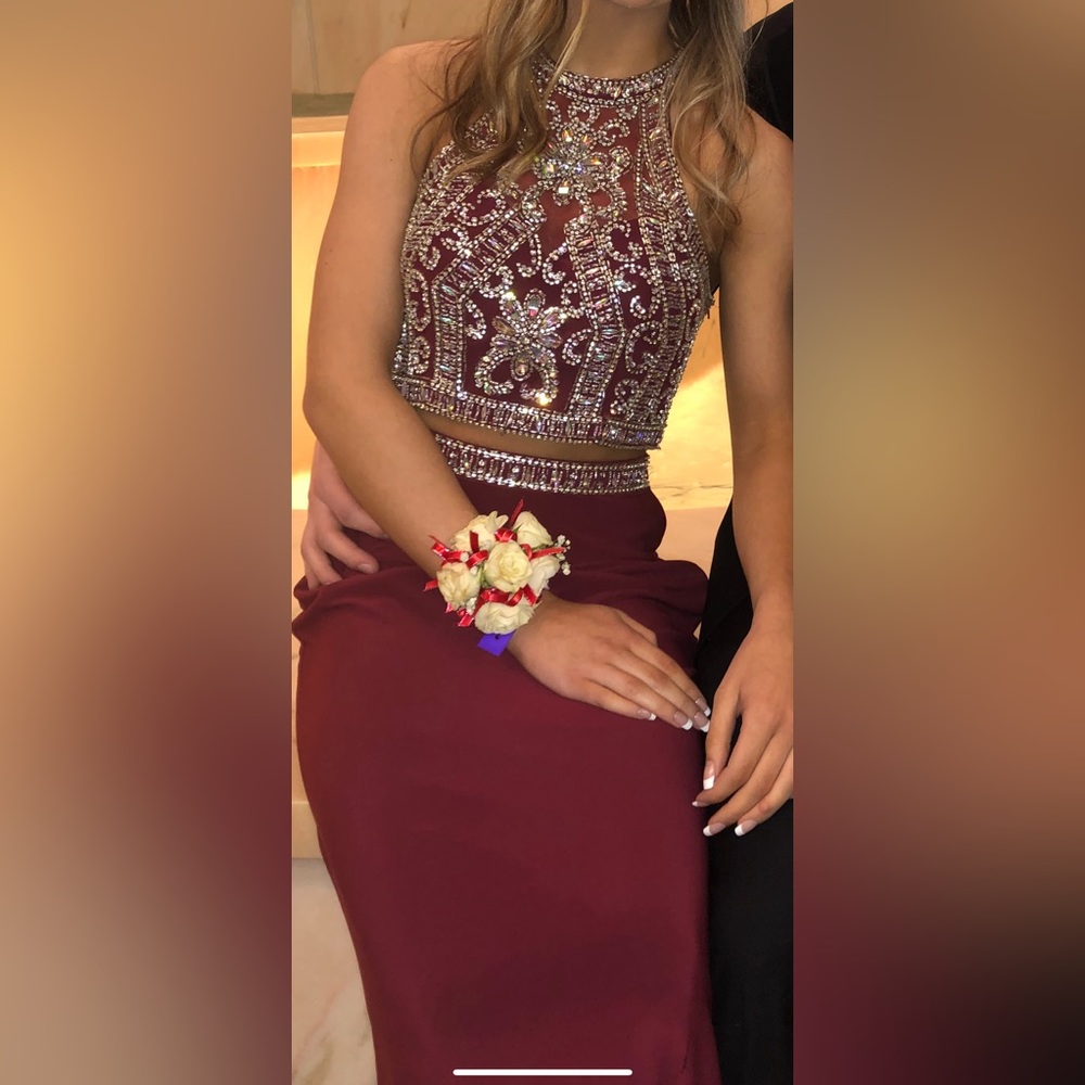Maroon prom dress